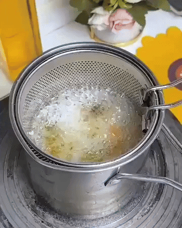 Stainless Steel Deep Fryer Pot with Strainer – 1.2 L